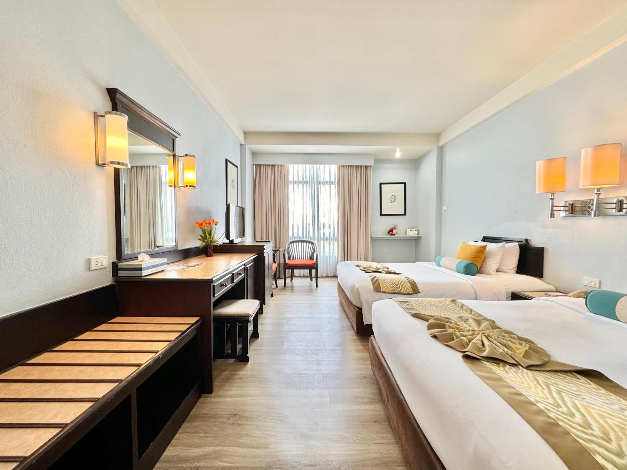 Merlin - Sha Hotel Phuket