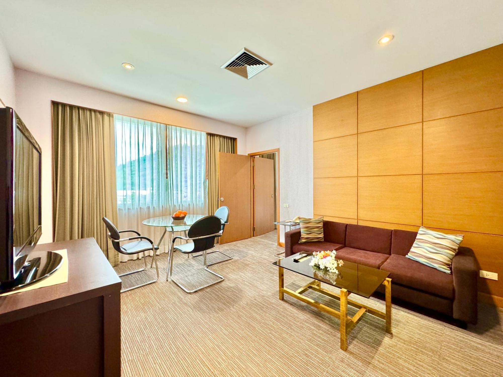 Hotel Merlin - Sha