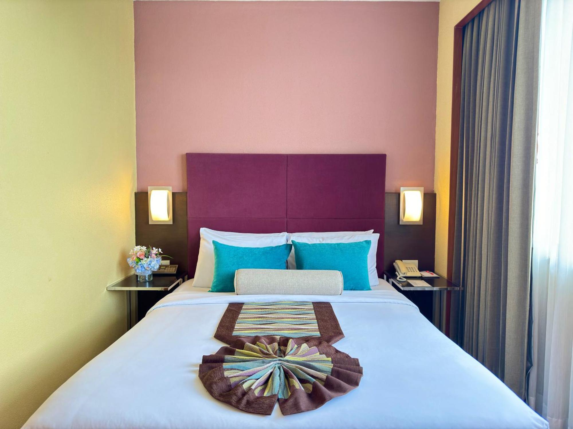 Merlin - Sha Hotel Phuket